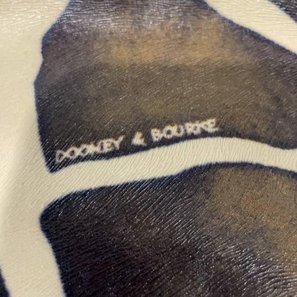 Dooney & Bourke Purse Giraffe Print - Picture 10 of 12
